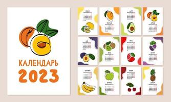 lindo calendario con frutas de dibujos animados. Calendario 2023 con frutas. calendario minimalista para el año para imprimir. arte de línea negra con manchas de colores. la inscripción está en ruso. vector