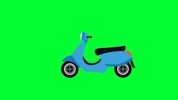 Scooty dirigindo na tela verde. motocicleta vazia dos desenhos animados e scooter de menina. andando de brinquedo de desenho animado scooty. moto de entrega de correio. video