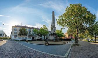 imagen del monumento a alice y la iglesia de la cúpula en la ciudad universitaria de arpillera darmstadt en el estado federal de hesse foto