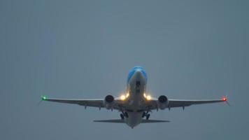 DUSSELDORF, GERMANY JULY 23, 2017 - TUI Boeing takes off overhead from Dusseldorf International Airport video