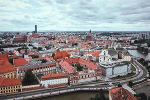 panorama de la ciudad de wroclaw. casco antiguo de wroclaw, vista aérea foto