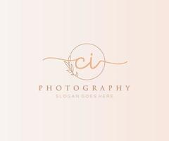 Initial CI feminine logo. Usable for Nature, Salon, Spa, Cosmetic and Beauty Logos. Flat Vector Logo Design Template Element.