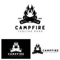 diseño de logotipo de fogata, vector de camping, fuego de madera y diseño forestal