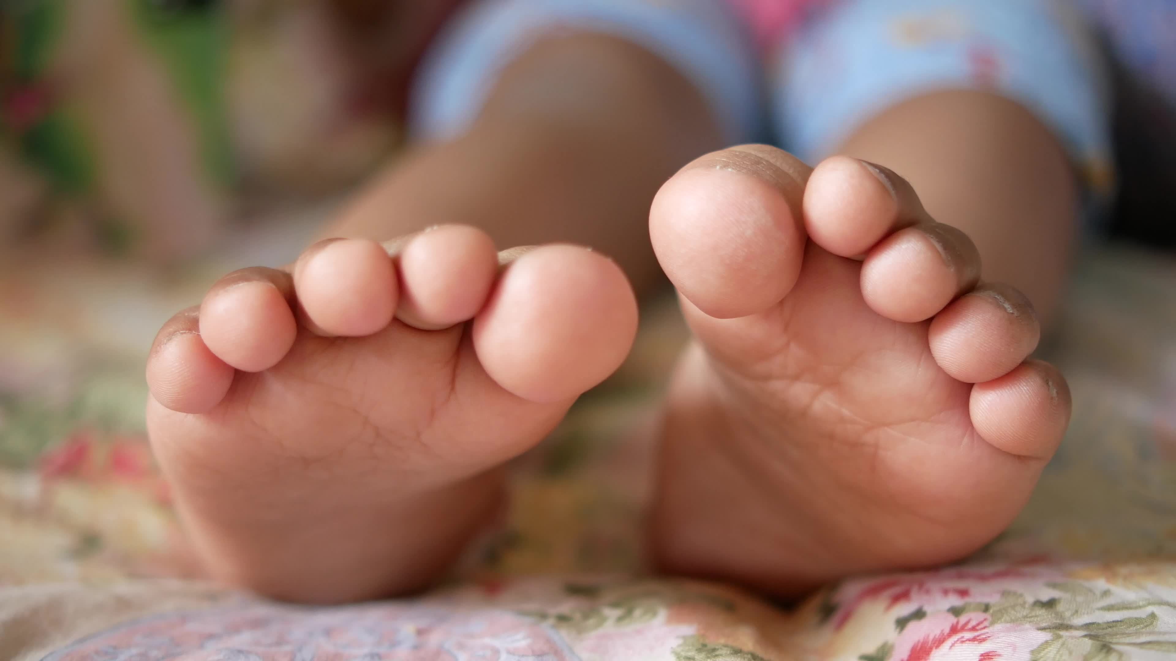 Five Year Old Child Girl Feet Close Up 17563088 Stock Video At Vecteezy five-year-old-child-girl-feet-close-up-17563088-stock-video-at-vecteezy