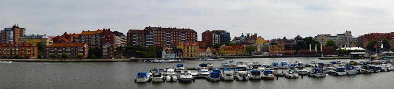 karlskrona es una ciudad portuaria en la provincia sueca sureña de blekinge foto