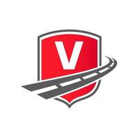 logotipo de transporte con concepto de escudo. plantilla de carga de diseño de logotipo de carretera de transporte de letra v vector