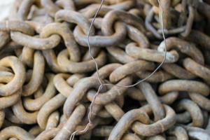 cadenas de acero que están oxidadas foto