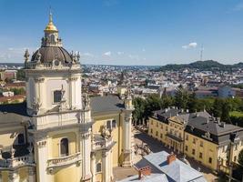 lviv, ucrania, panorama, vista panorámica del centro, la parte histórica de la ciudad, de drones foto