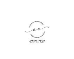 monograma de belleza del logotipo femenino eo inicial y diseño de logotipo elegante, logotipo de escritura a mano de la firma inicial, boda, moda, floral y botánica con plantilla creativa vector