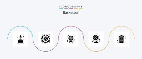 paquete de iconos de baloncesto glifo 5 que incluye. lista. insignia de reconocimiento portapapeles. equipo vector