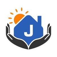 letra j concepto de logotipo inmobiliario con sol, casa y plantilla de mano. vector de elemento de logotipo de casa segura