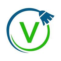 logotipo de limpieza de la casa de limpieza en el concepto de letra v. icono de cepillo de limpieza de logotipo de mucama vector