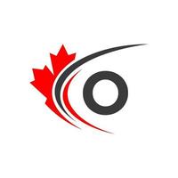 hoja de arce en la plantilla de diseño del logotipo de la letra o. logotipo de empresa canadiense, empresa y signo en hoja de arce roja vector