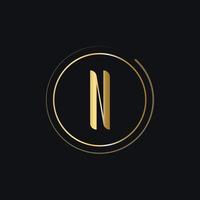 logotipo de letra n inicial con concepto de lujo de color dorado vector