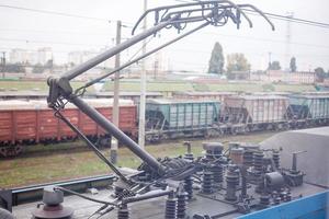 catenaria de una línea de ferrocarril foto