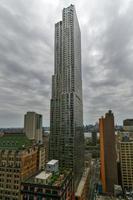 vista aérea panorámica de los rascacielos del bajo manhattan en la ciudad de nueva york foto