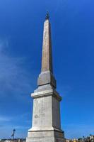 ruinas antiguas en roma, italia - obelisco foto