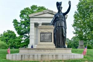 Altar to Liberty, Minerva photo