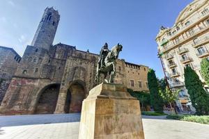 Ramon Berenguer III Count of Barcelona  Statue of Ramon Berenguer III 10861131 in the homonymous square In the background the Chapel of St Agata Barcelona Catalonia Spain photo