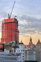 horizonte de la ciudad de nueva york en el centro de manhattan foto