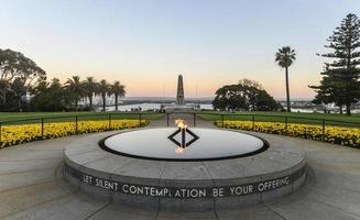 Kings Park War Memorial al atardecer foto