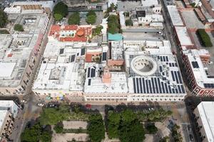 merida mexico 25 de mayo de 2021 vista aerea del ayuntamiento palacio municipal en merida yucatan mexico foto