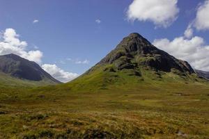 el paso de la montaña en escocia foto