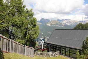 dolomitas - una cadena montañosa en los alpes orientales foto