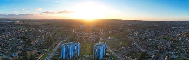 Beautiful Aerial View of City Luton City of England Just Before Sunset photo