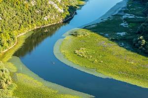 río crnojevica doblado, parque nacional del lago skadar, montenegro