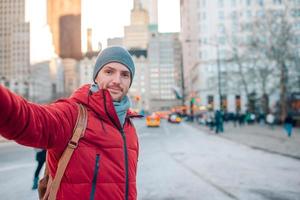 joven diviértete en central park en la ciudad de nueva york foto