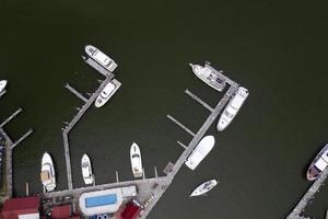 barcos en los muelles de st. michaels maryland bahía de chespeake vista aérea panorama foto