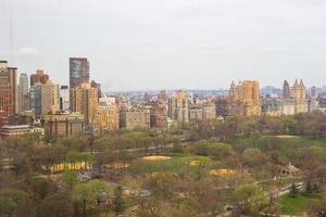 vista de central park desde la ventana del hotel, manhattan, nueva york foto