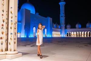 mezquita sheikh zayed en abu dhabi, emiratos árabes unidos foto