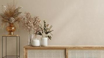 maqueta de pared interior con jarrón de flores, pared de color crema y armario de madera.