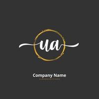 ua escritura a mano inicial y diseño de logotipo de firma con círculo. hermoso diseño de logotipo escrito a mano para moda, equipo, boda, logotipo de lujo. vector