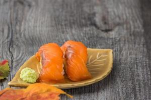 conjunto de sushi japonés foto