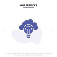 nuestros servicios idea bombilla enfoque éxito glifo sólido icono plantilla de tarjeta web vector