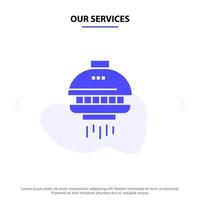 nuestros servicios transbordador espacial nave espacial ovni icono de glifo sólido plantilla de tarjeta web vector