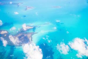 hermosa vista de islas idílicas desde arriba foto