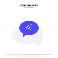 nuestros servicios mensaje chat arena glifo sólido icono plantilla de tarjeta web vector