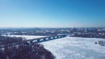 antenne visie van de winter stad van penza, Russisch winter video