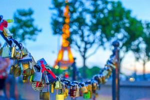 maravillosa vista de la torre eiffel en paris foto