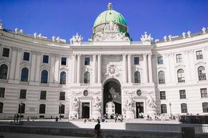 alte hofburg en la ciudad de viena en austria. foto