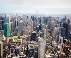 vista de pájaro del centro de manhattan foto