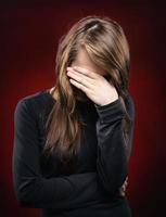 retrato de una joven mujer emocional foto