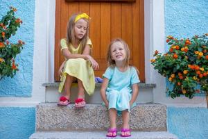 niñas adorables durante las vacaciones de verano foto