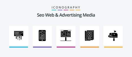 paquete de iconos de glifo 5 de medios publicitarios y web de seo que incluye cuaderno. periódico. gráfico móvil. libro. publicidad. diseño de iconos creativos vector