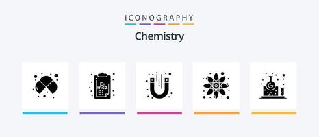 paquete de iconos de glifo de química 5 que incluye átomo. ciencia. tablero de clip química. magnético. diseño de iconos creativos vector