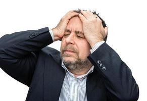 retrato de hombre con dolor de cabeza foto